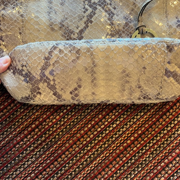 Michael Kors purse and matching wallet set - Picture 5 of 7